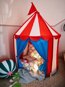 IKEA KORNSNÖ  (ИКЕА КОРНСНЁ)  -  Ночник светодиодный - белый/кролик на батарейках