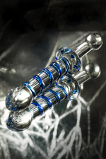 Фаллоимитатор Sexus Glass стеклянный с голубыми полосками 23 см