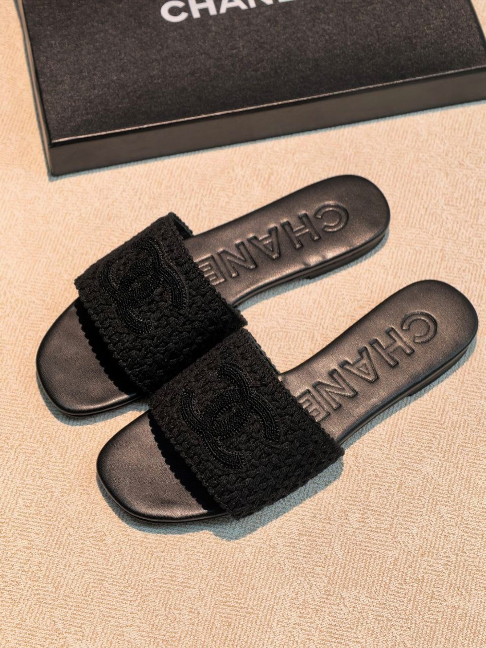 Шлепанцы Chanel