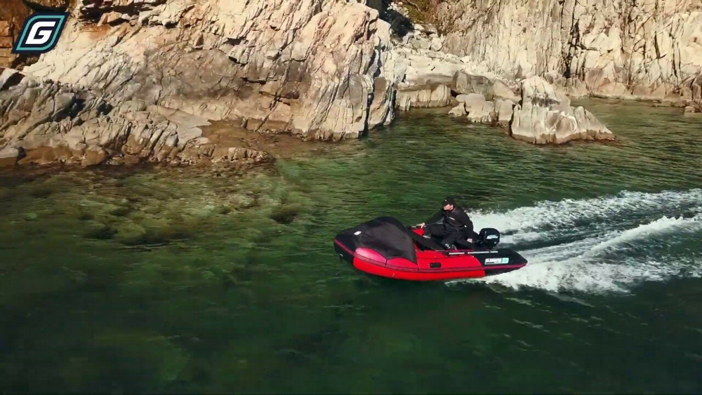 Надувная лодка (НДНД) GLADIATOR E380PRO красно-черный