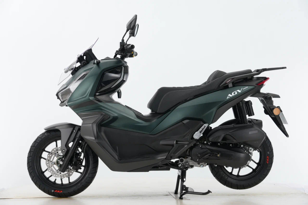 Скутер Gladiator AGV