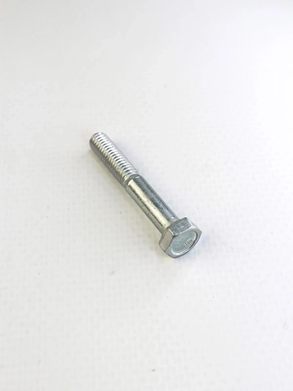 Болт М6*40 8.8