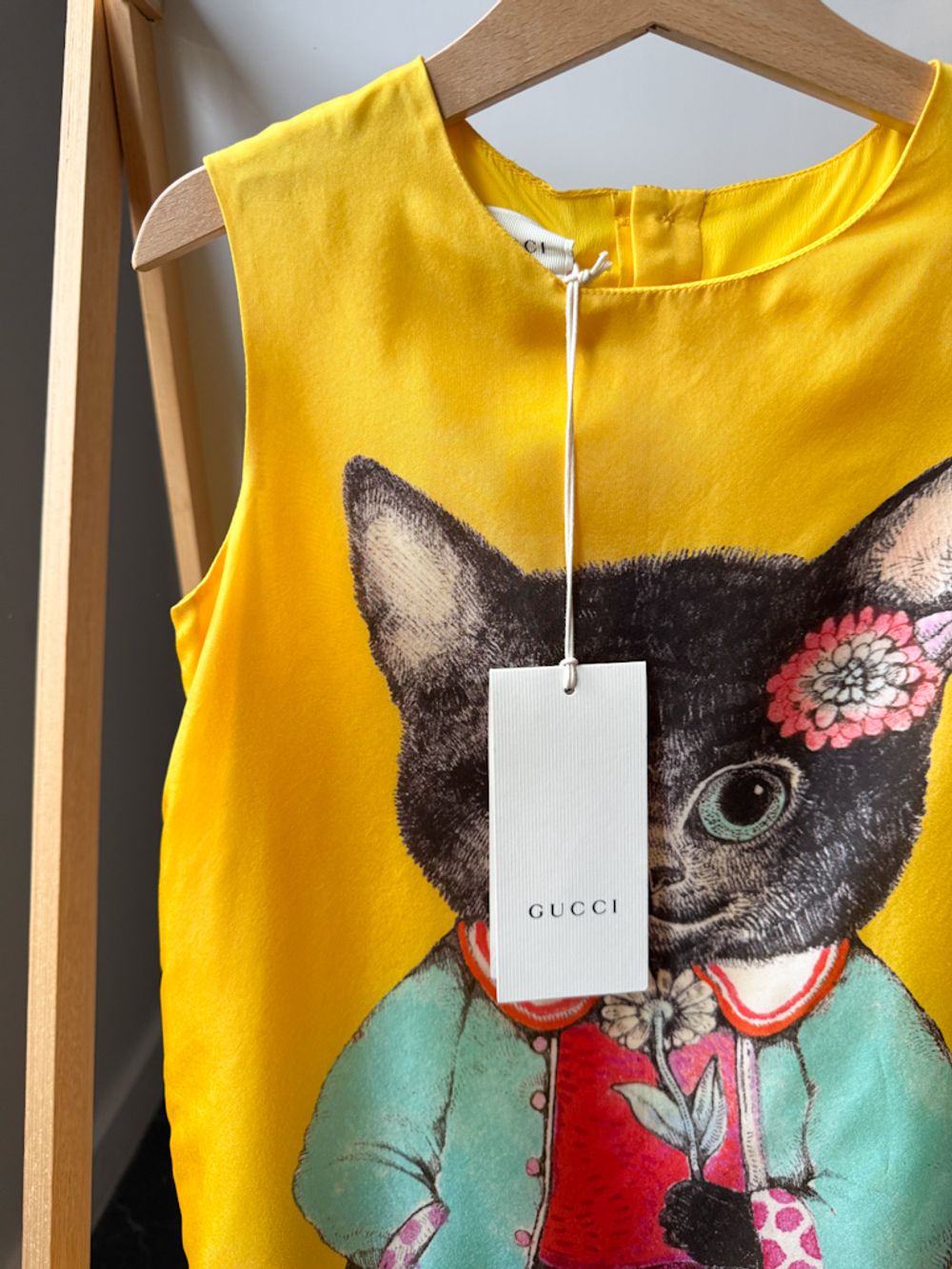 Новое шёлковое платье Gucci, 128