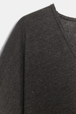 ФУТБОЛКА ИЗ СМЕСОВОГО ЛЬНА С V-ОБРАЗНЫМ ВЫРЕЗОМ — ZARA