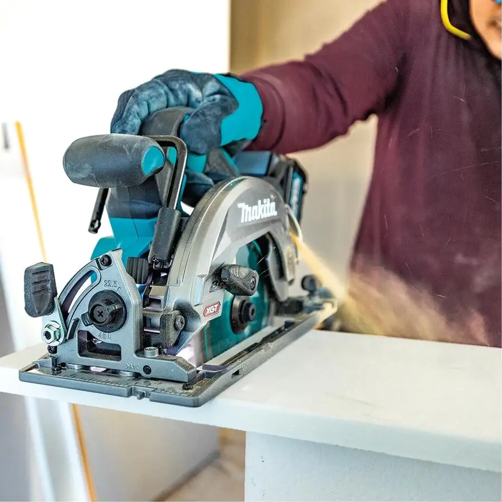 Аккумуляторная пила дисковая Makita HS012GZ