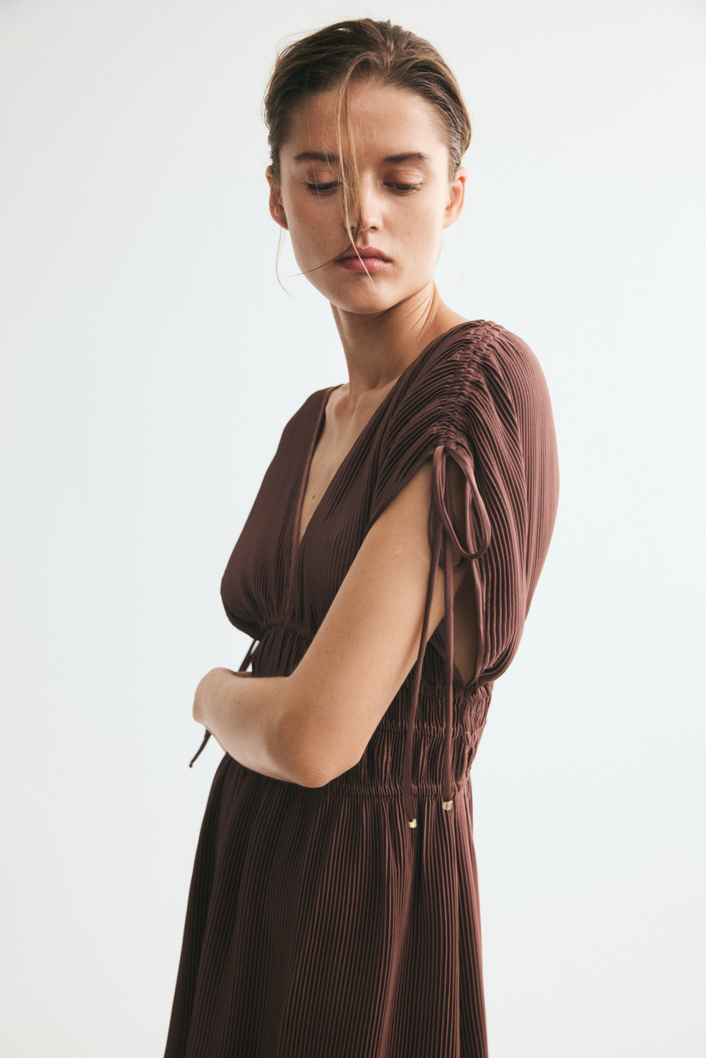 Платье со шнурками на плечах - H&M