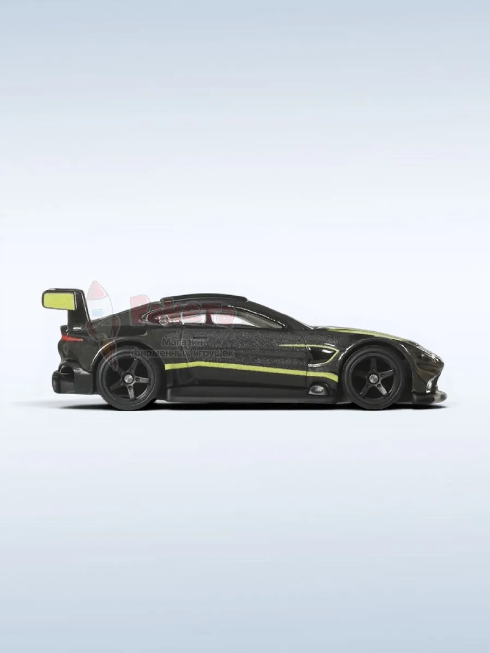 Машинка Хот Вилс Премиум Aston Martin Vantage FPY86 JBK76
