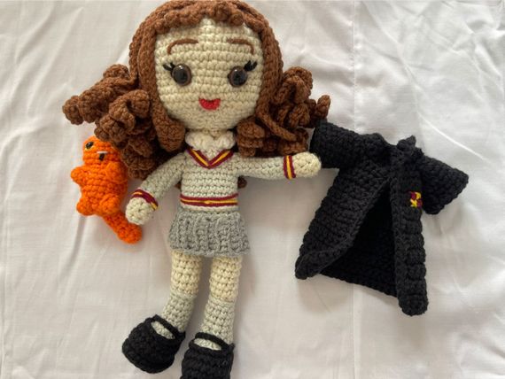 Hermiona Granger with Crookshanks