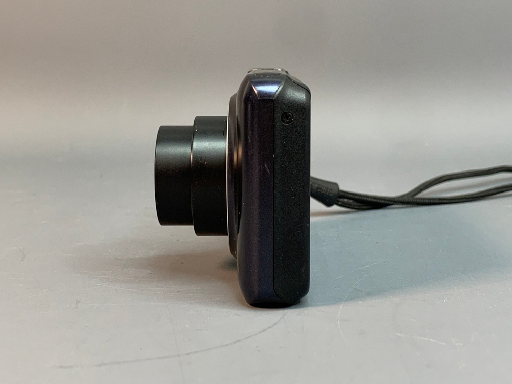 Samsung ES95 заряжается через micro usb