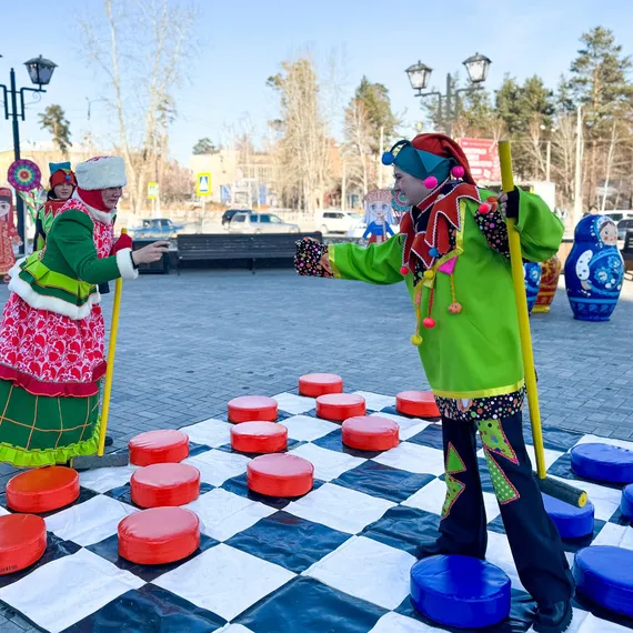 Гигантские шашки и шахматы