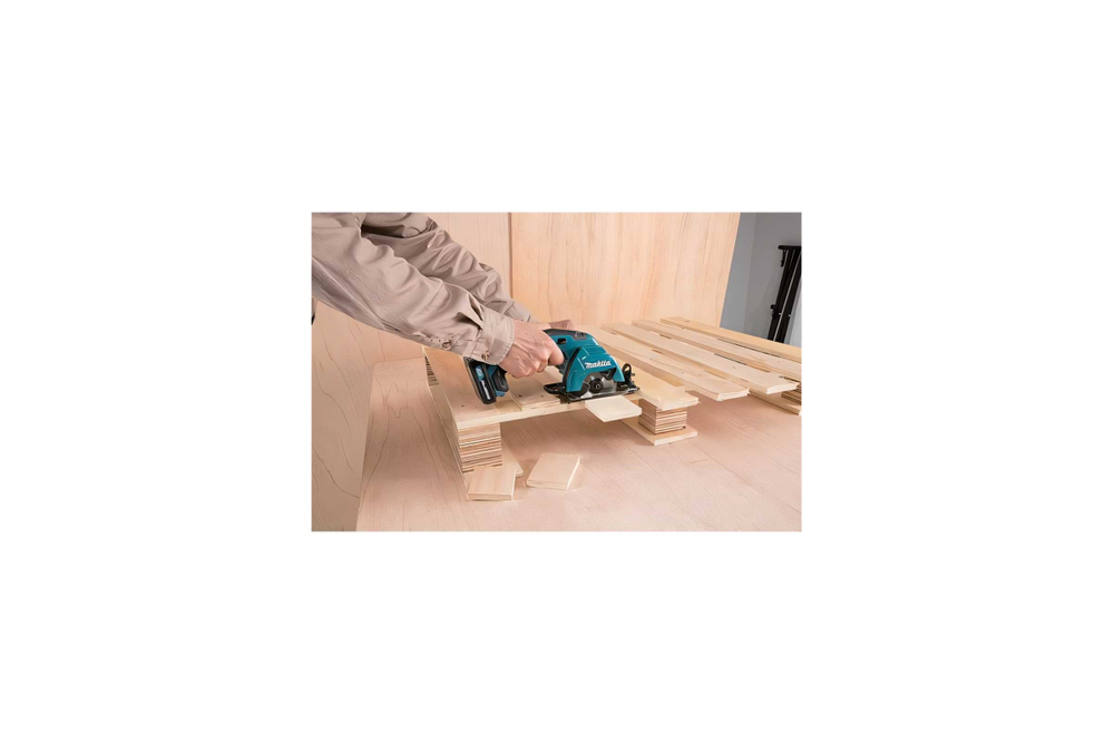 Дисковая пила Makita CXT HS301DWAE