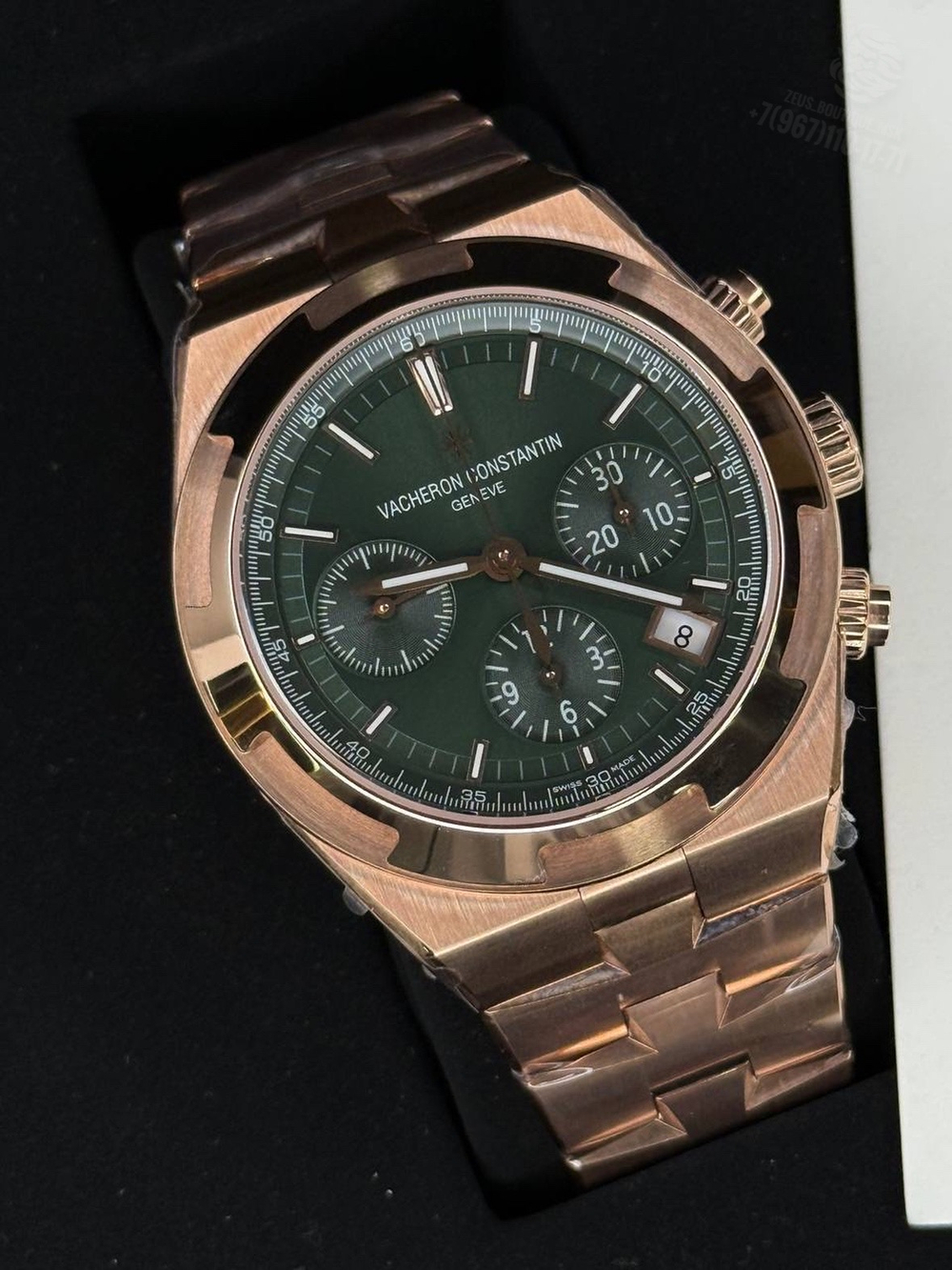 Часы Vacheron Constantin Overseas Chronograph Rose Gold Green Dial