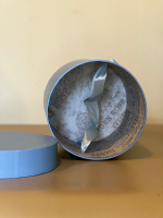 Шляпная коробка эконом 14 см . Цвет; Голубой . Розница 350 рублей .