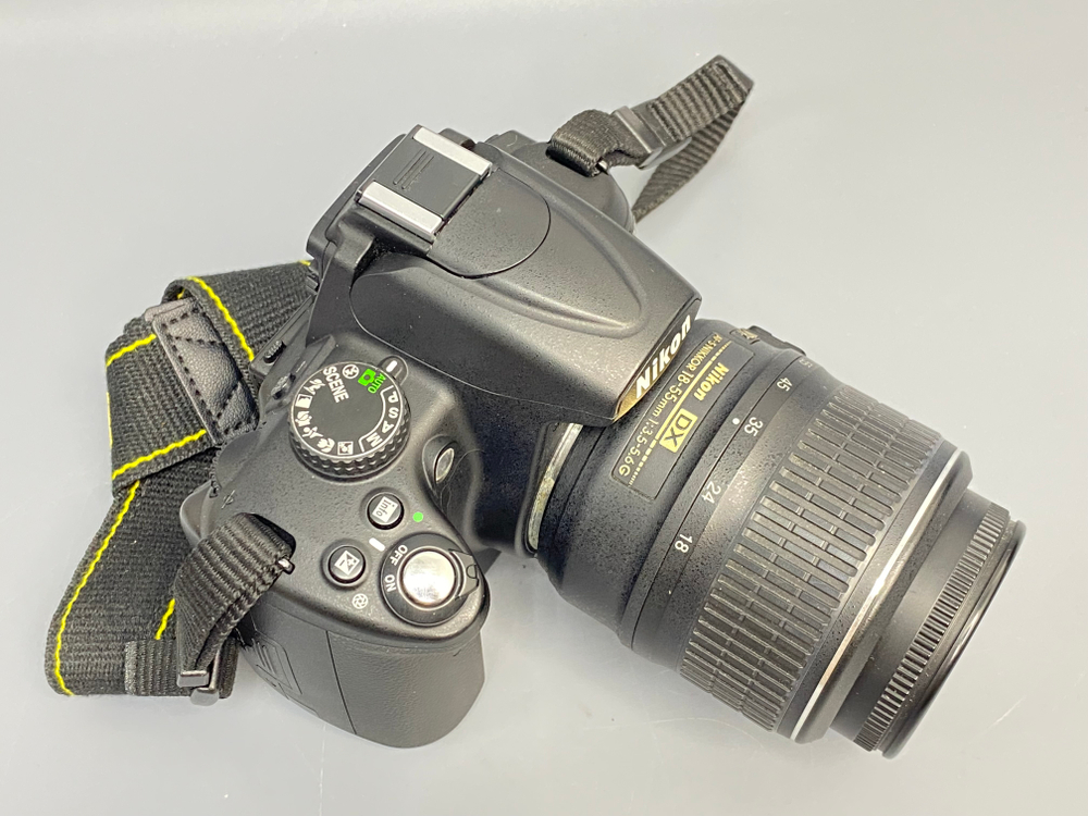 Nikon D5000 Kit 18-55mm 1000 Кадров