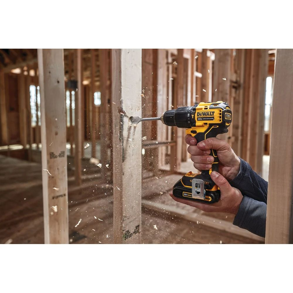Dewalt Аккумуляторная ударная дрель-шуруповерт DCD709D2T, 18 В, 1650 об/мин, 28050 уд/мин, с 2 АКБ 2 Ач и ЗУ, в кейсе TSTAK () DCD709D2T-QW