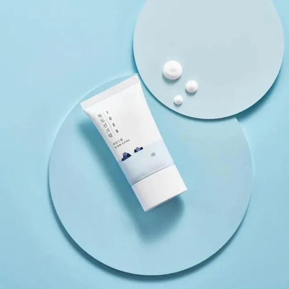 Round Lab 1025 Dokdo Sunscreen SPF50+ PA++++ солнцезащитный крем для проблемной кожи с морской водой