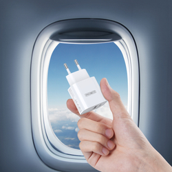 Быстрое зарядное устройство 30W с портами GaN, серия Travel Charger 1A1C от Duzzona