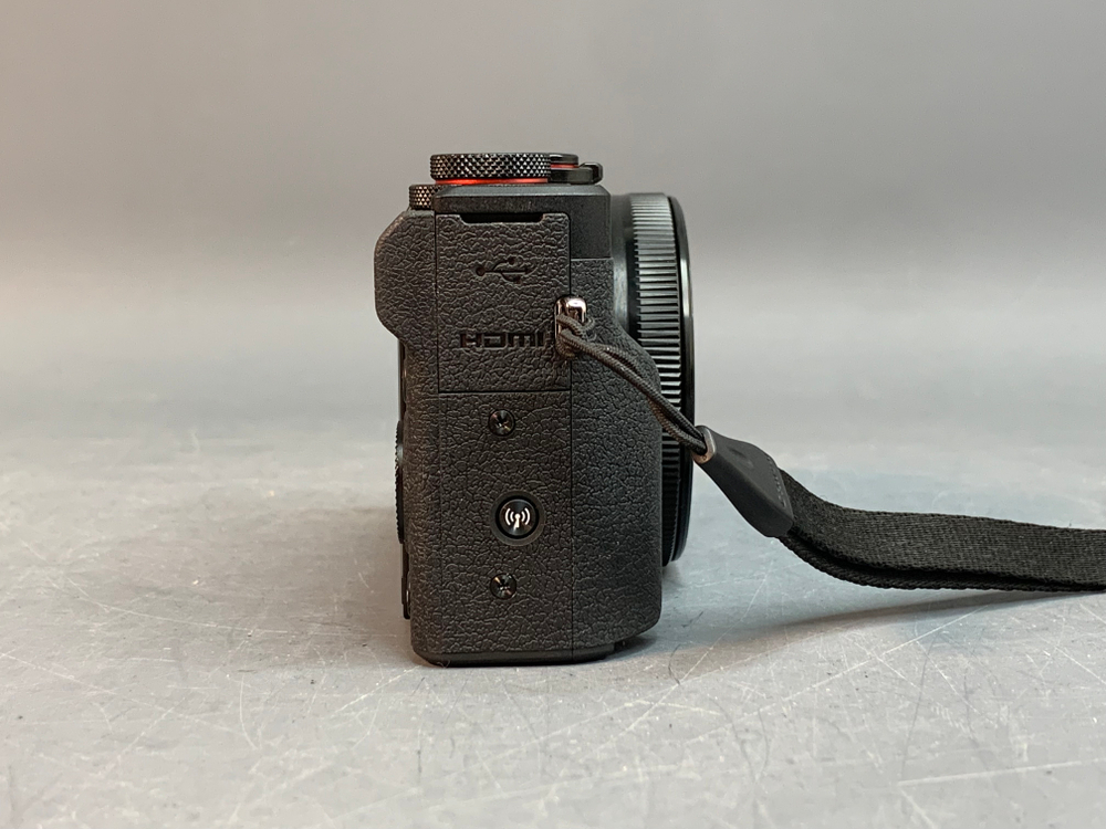 Canon G7X Mark III
