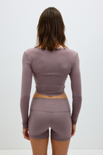 Короткий топ для йоги с длинными рукавами - H&M