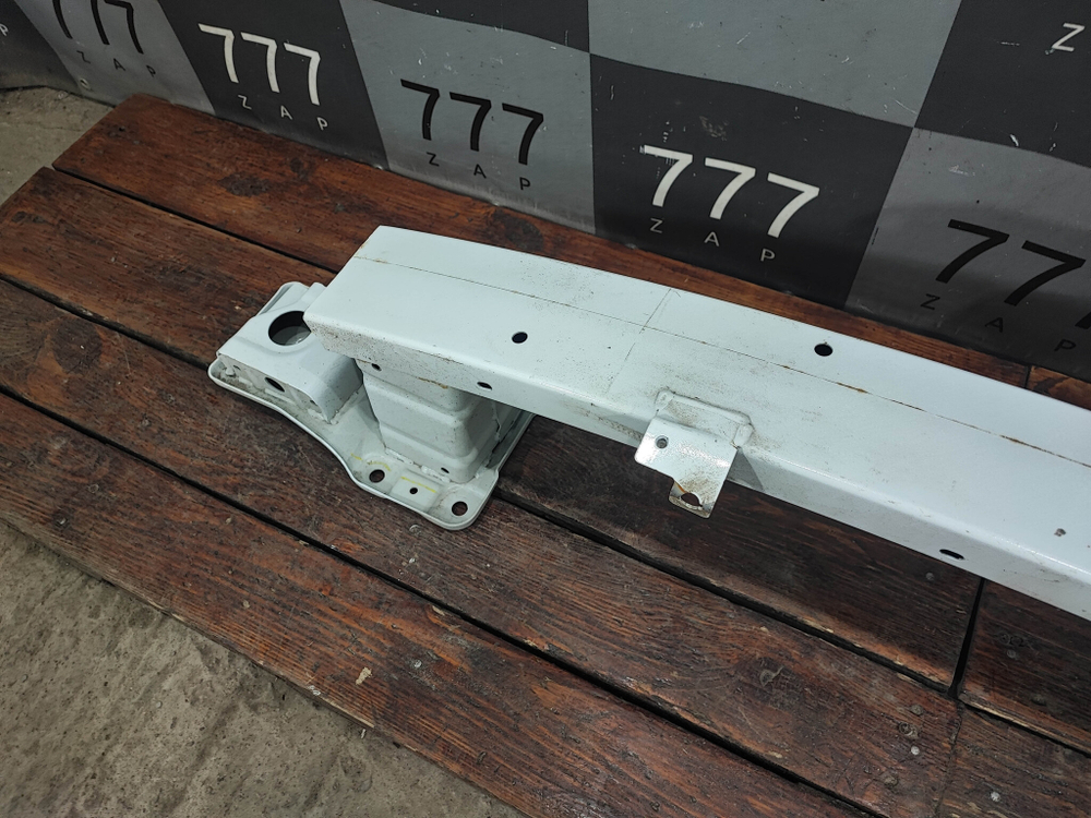 Усилитель переднего бампера Changan UNI-V 22-нв Б/У Оригинал C281F2707010101AB