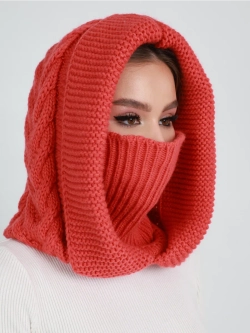 Капор вязаный теплый