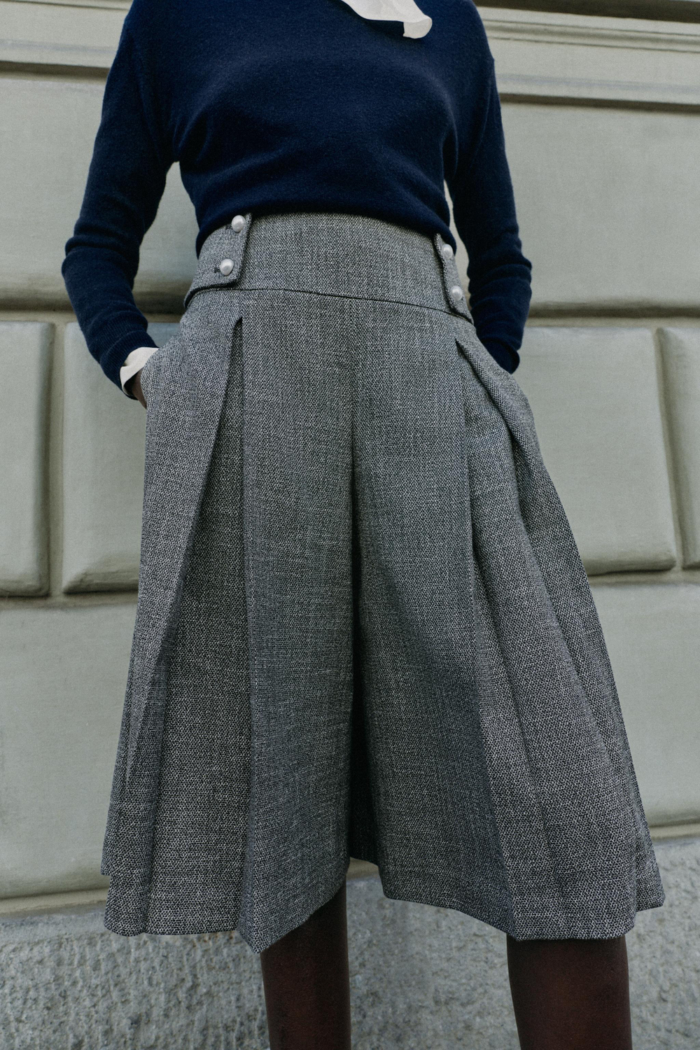 ДЛИННЫЕ ШОРТЫ С ЖЕМЧУЖНЫМИ ПУГОВИЦАМИ — ZARA