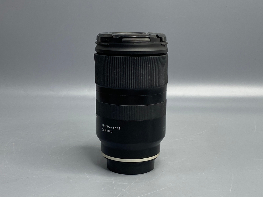 Tamron 28-75mm f/2.8 Di III RXD