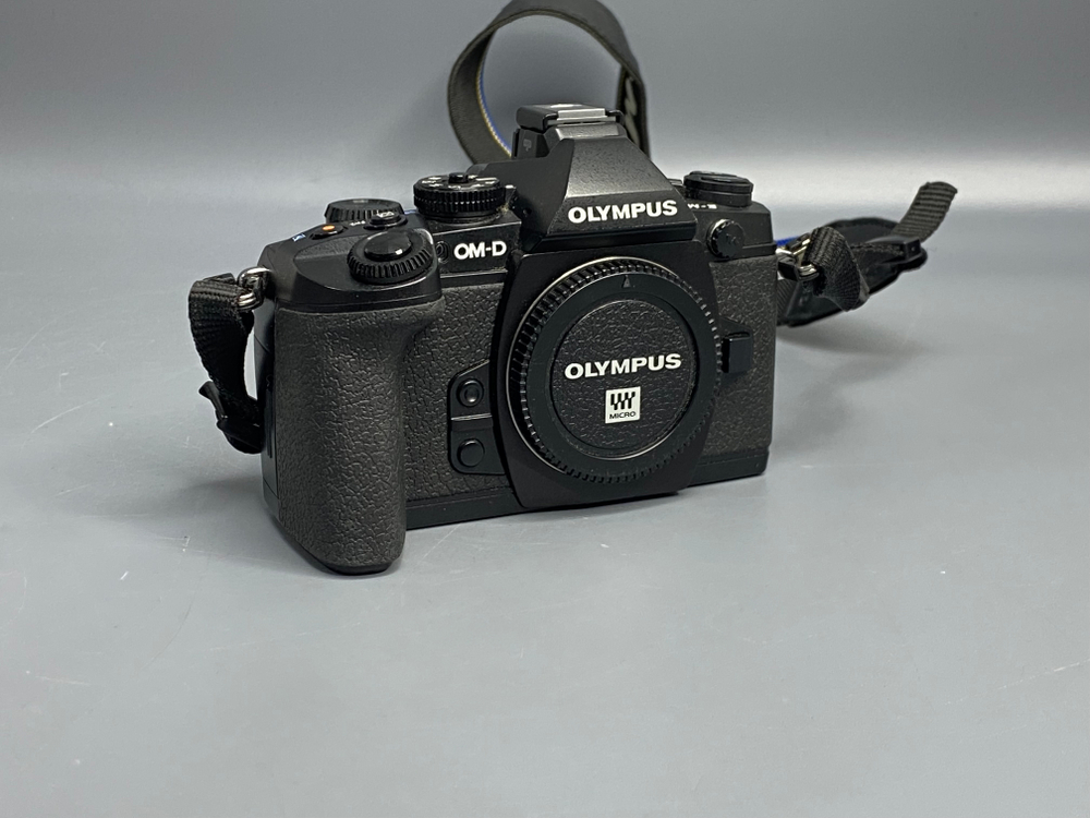 Olympus OM-D E-M1