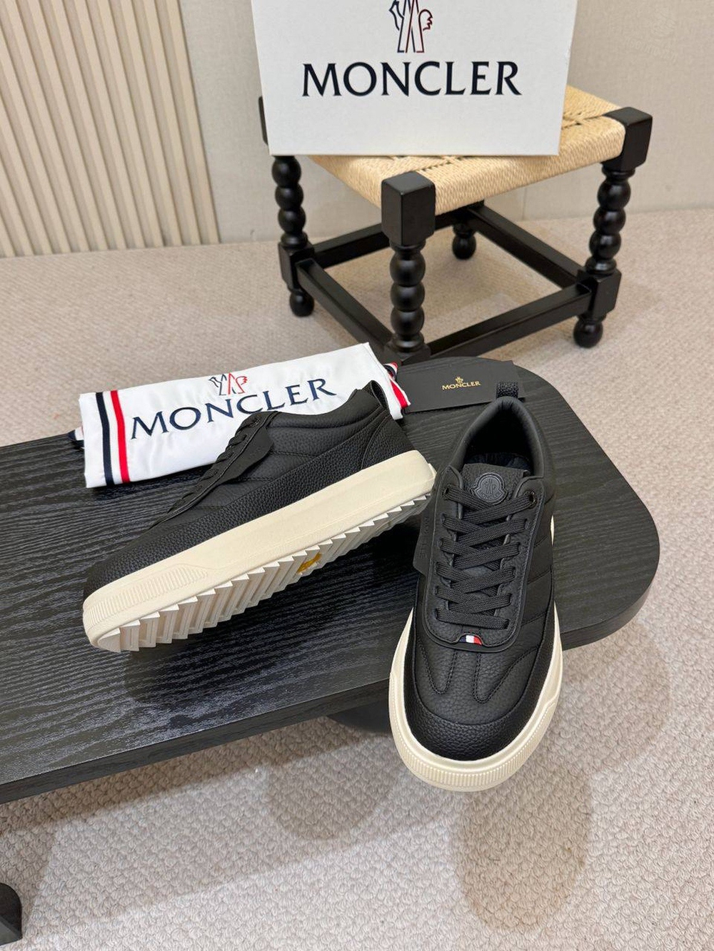 Кроссовки Moncler