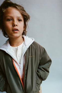 ZARA БОМБЕР С КОНТРАСТНОЙ ПОДКЛАДКОЙ, ХАКИ