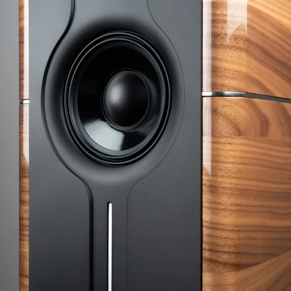 Gold Note A6 Evo II Glossy Walnut