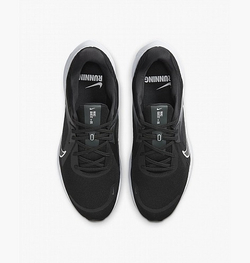 Кроссовки мужские NIKE QUEST 5