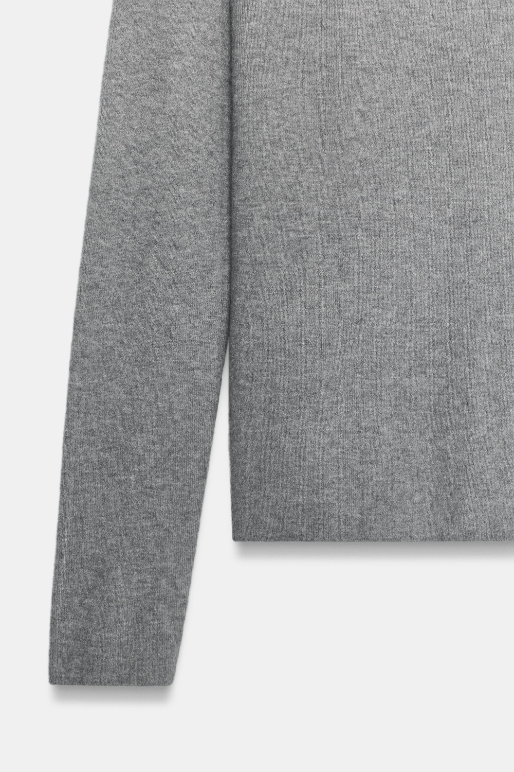 МЯГКИЙ ТРИКОТАЖНЫЙ СВИТЕР — ZARA