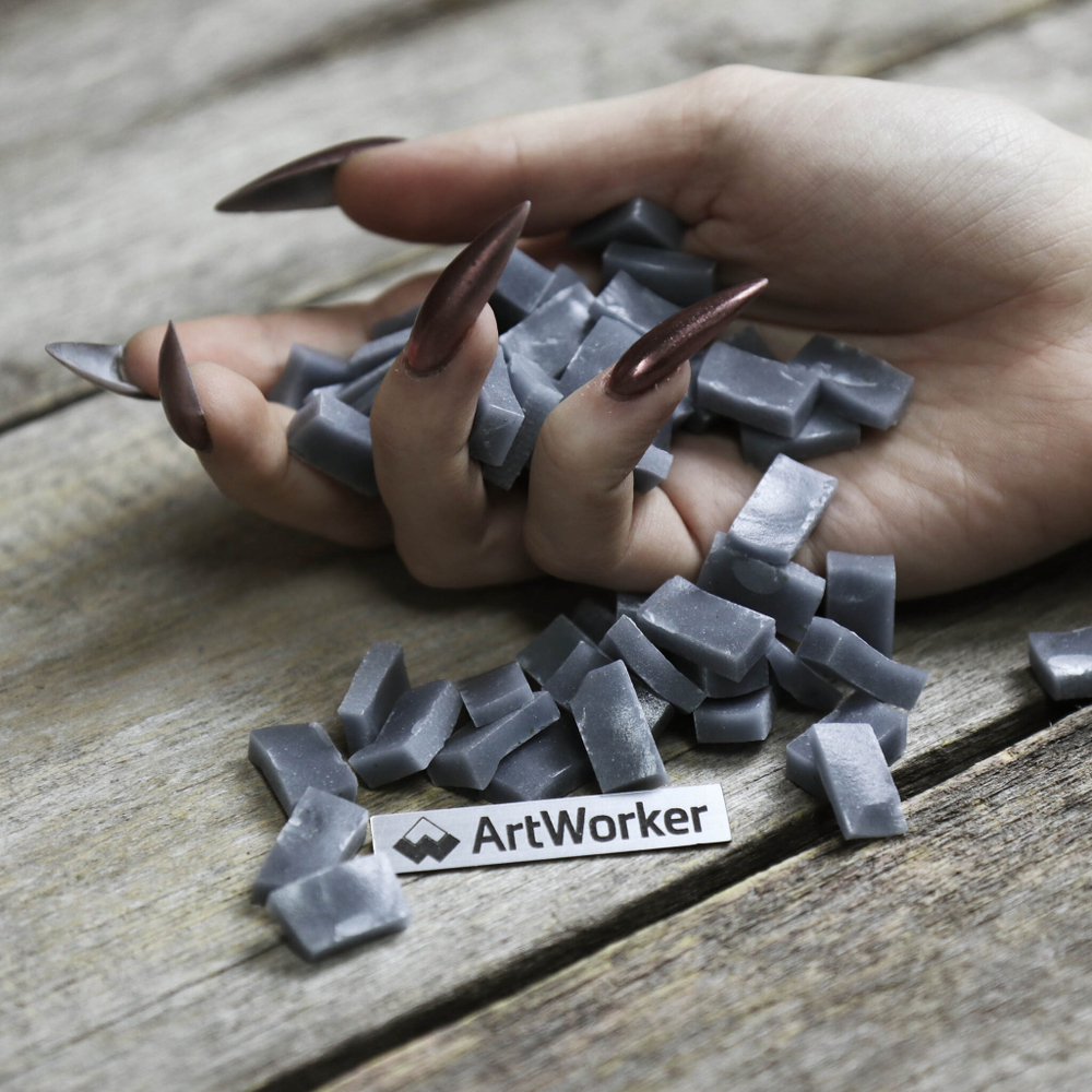 Упаковка с серебристо-серой колотой смальтой SS06 200 г на весах ArtWorker