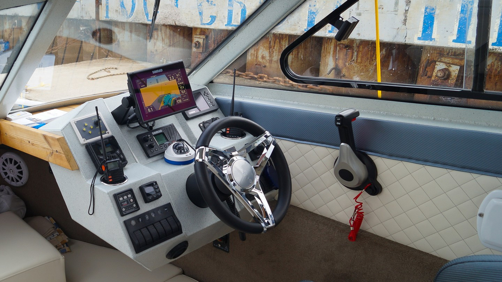Алюминиевая лодка BERKUT Active Cabin