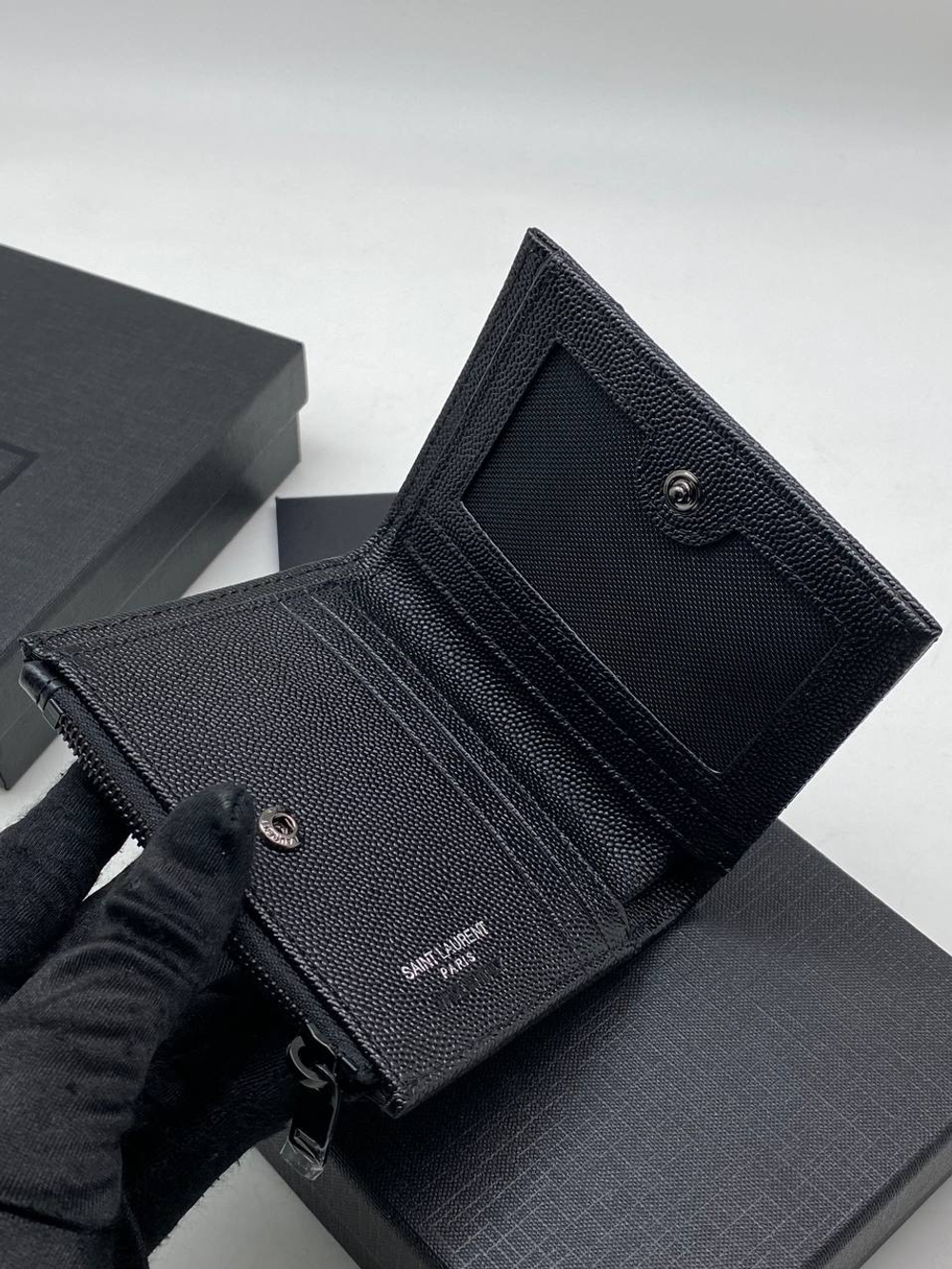 Кошелёк Yves Saint Laurent