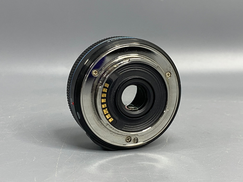 Samsung 16mm f/2.4