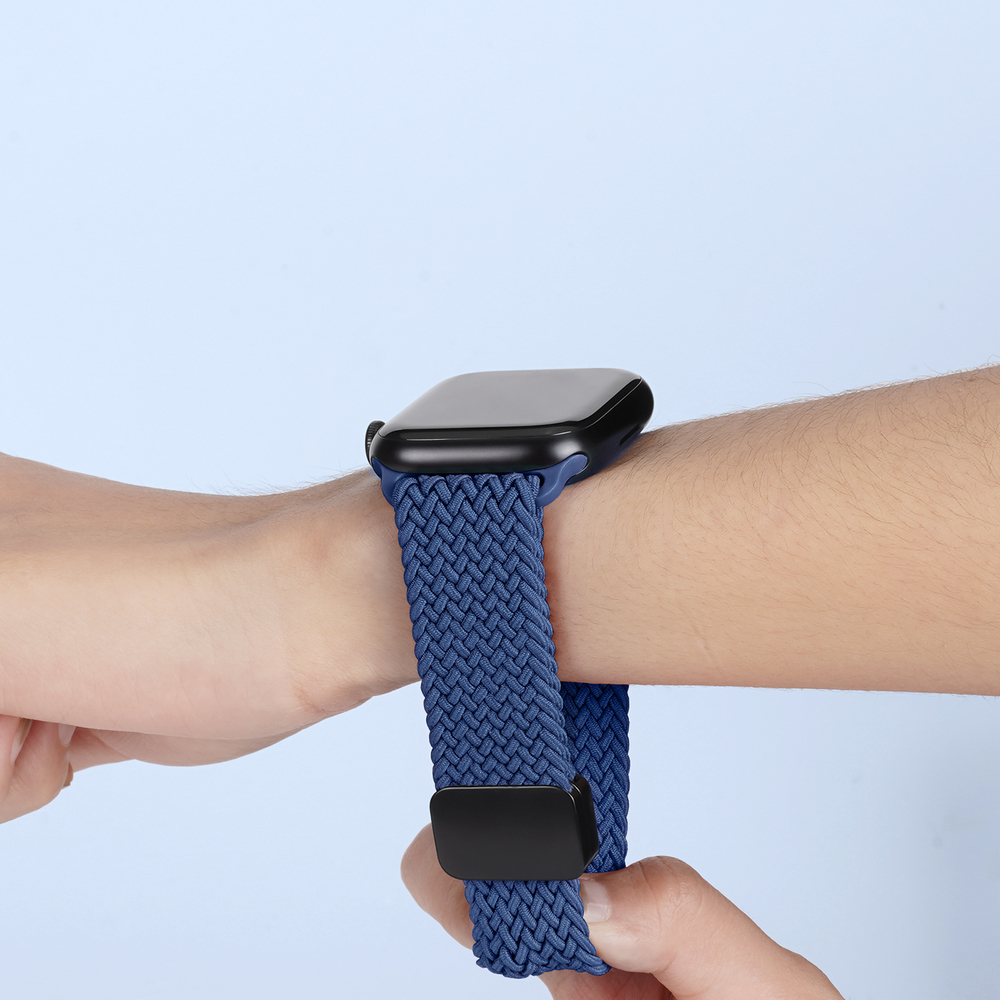 Эластичный ремешок синего цвета (Storm Blue) от Dux Ducis для смарт часов Apple Watch размером 42, 44, 45, 46, 49MM, серия Strap (Mixture Pro Series)