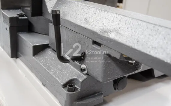 Ручной ленточнопильный станок Bomar Ergonomic 320.258 DG