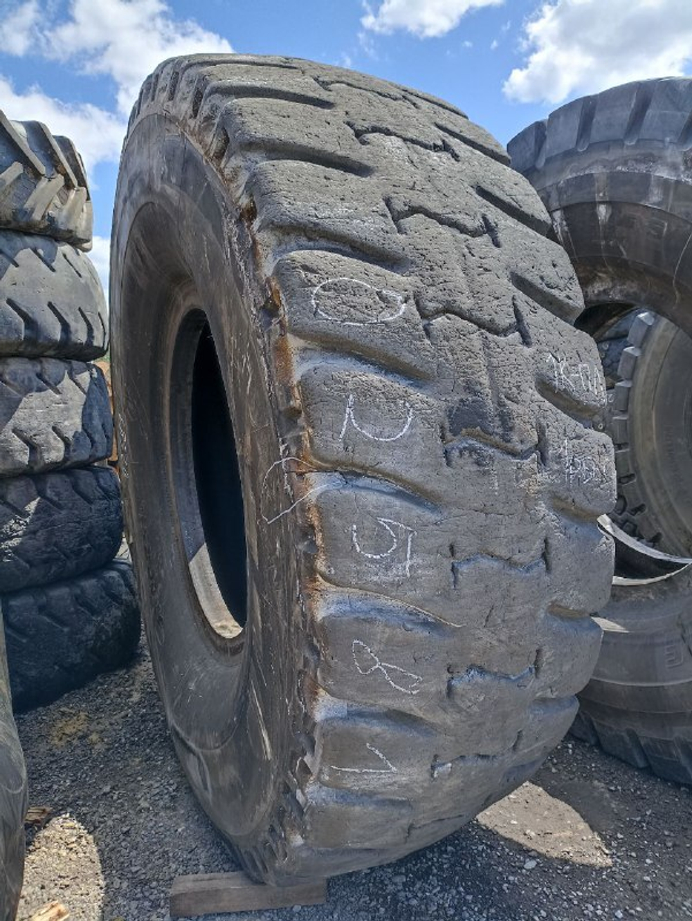 33.00R51 Michelin XDR2 шина б/у