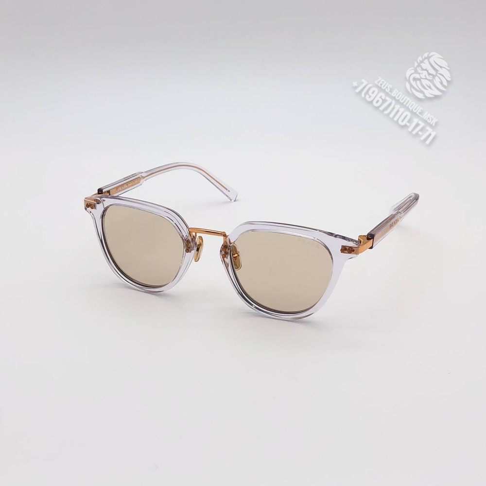 Солнечные очки Prada