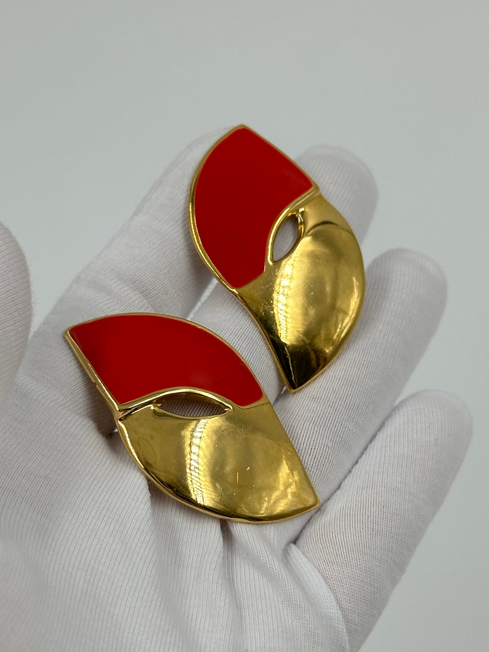 Серьги с красной эмалью