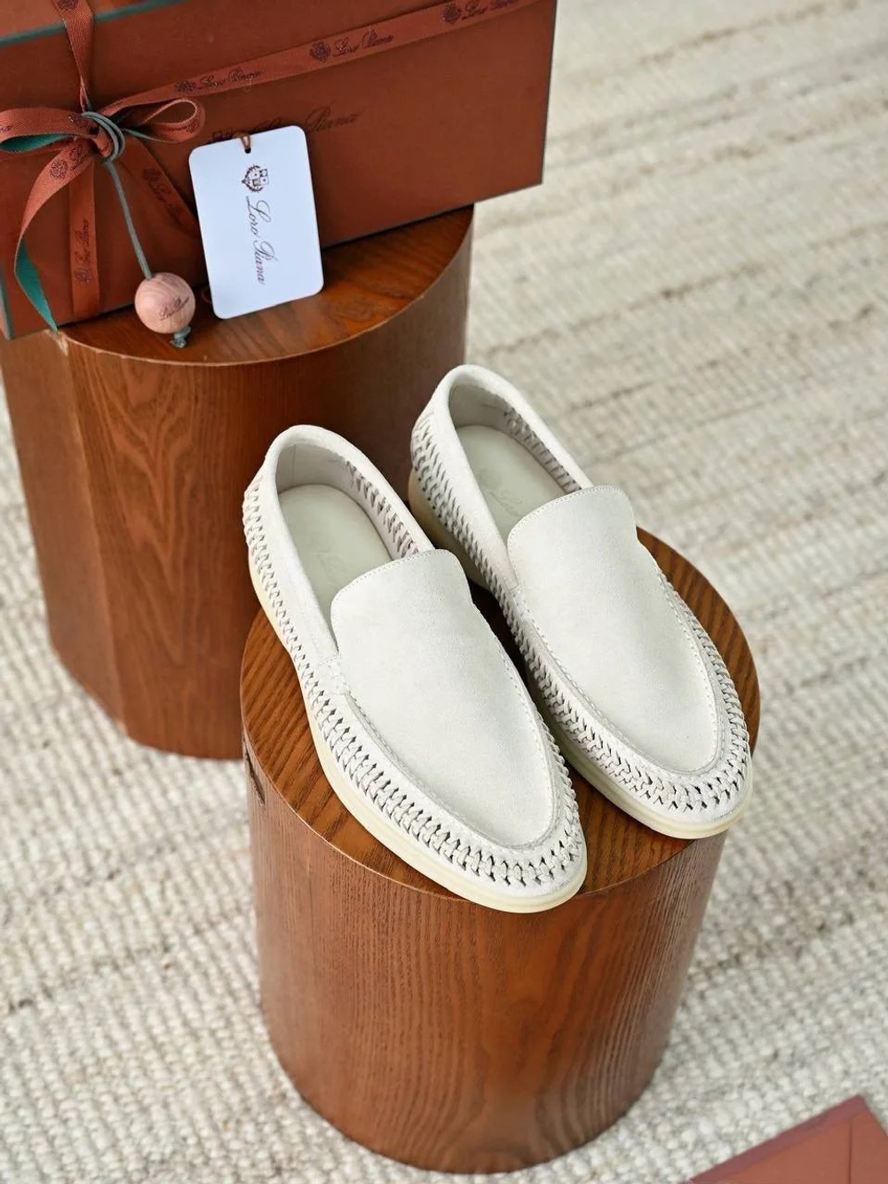 Светло-бежевые лоферы Loro Piana Summer Walk с плетением по периметру