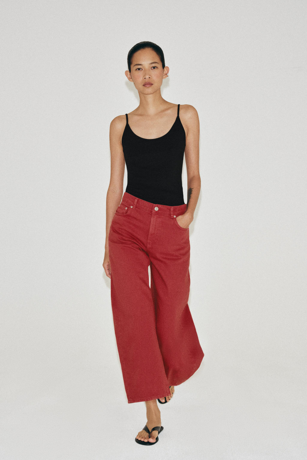 ДЖИНСЫ КАПРИ BALLOON СО СРЕДНЕЙ ПОСАДКОЙ — ZW COLLECTION — ZARA