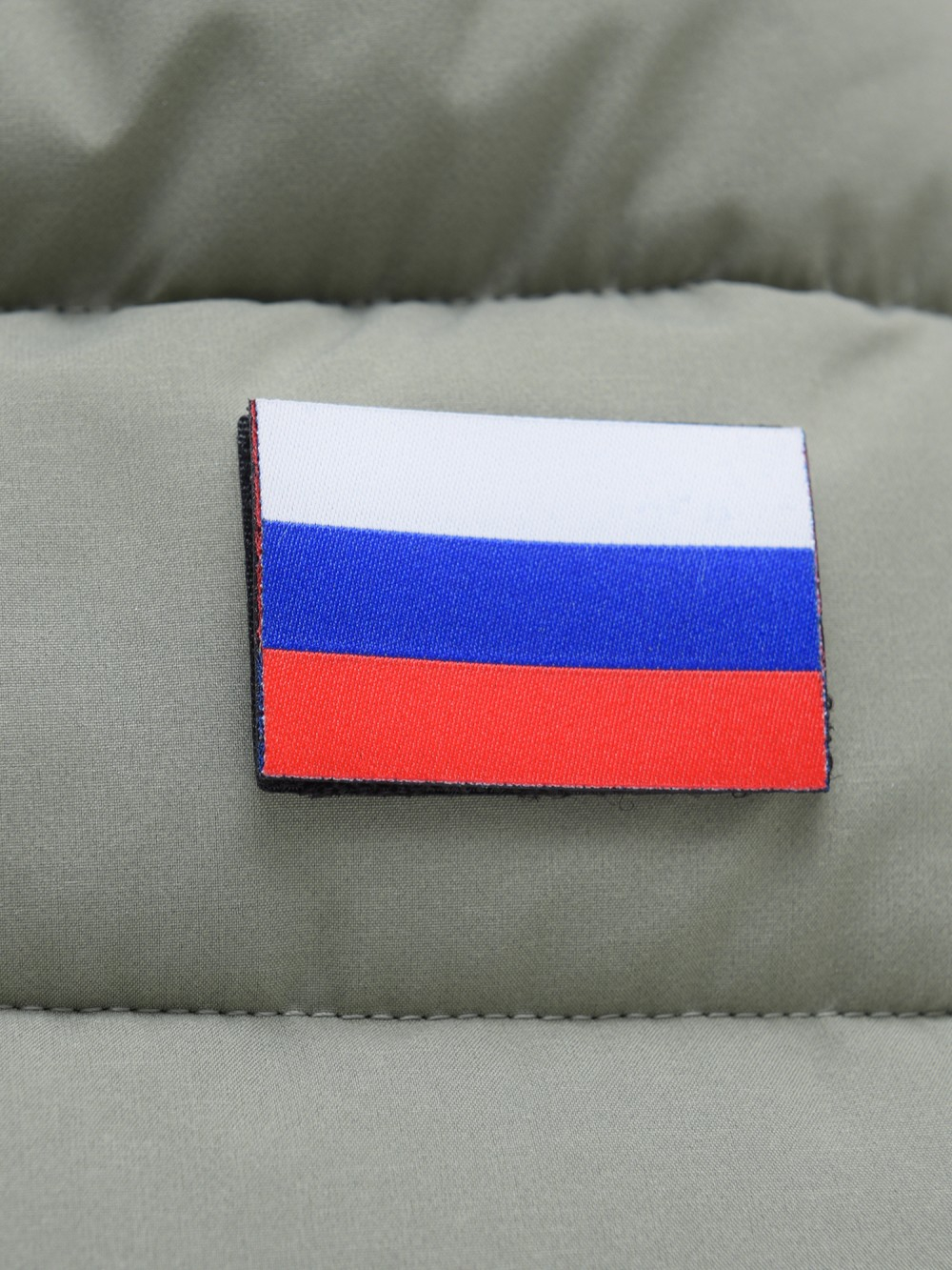 Мужская зимняя стёганая куртка с графеновой подкладкой зеленого цвета 9651Z