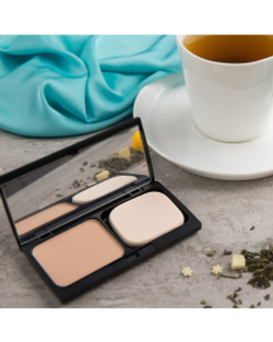 UTP Компактная пудра основа-вуаль Bright Beige - Compact Foundation BB,10 г