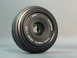 Olympus 25mm 2.8 4/3