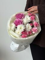 БУКЕТ НЕДЕЛИ из кустовой хризантемы и диантусов размер S