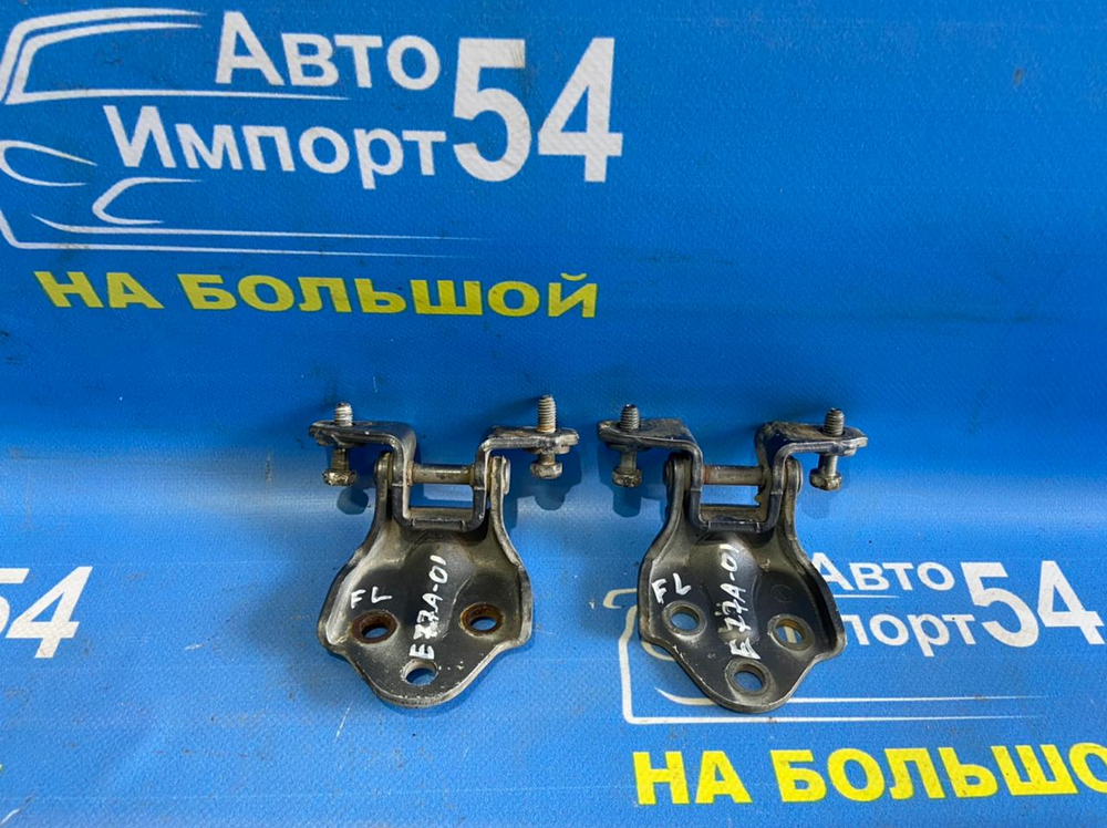 Петля двери передней левой MITSUBISHI GALANT 1992