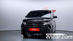 Toyota Alphard 2.5 HEV Executive AWD — 2024